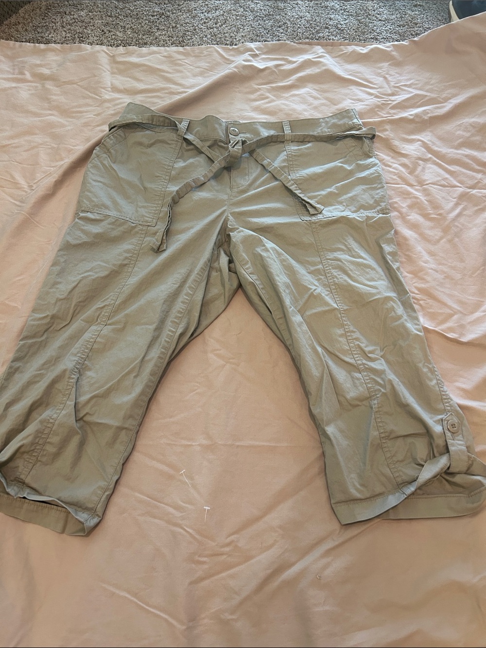 Lane Bryant Light Khaki Cargo Capris with Tie Waist size 18